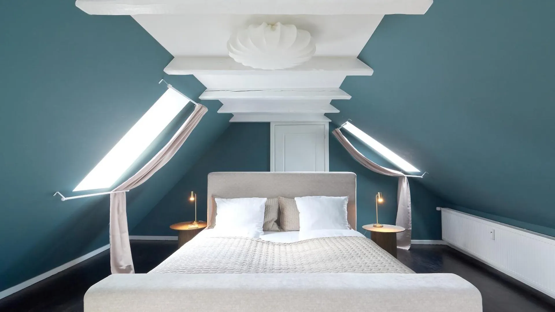 Luxury Penthouse - Private Balcony - Heart Of Copenhagen Apartment