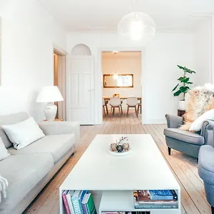  Apartment Elegant, Evocative And Cosy In Osterbro With A Panoramic View. Eco-friendly. 1km Harbour/ Beach, 3km- Center, 13km-airport.